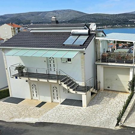Apartmani Barnjak トロギール エクステリア 写真