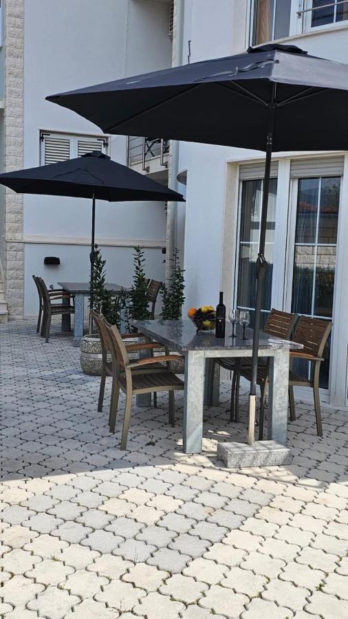 Apartmani Barnjak トロギール エクステリア 写真