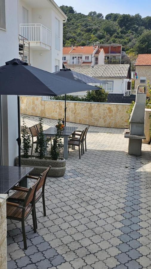 Apartmani Barnjak トロギール エクステリア 写真