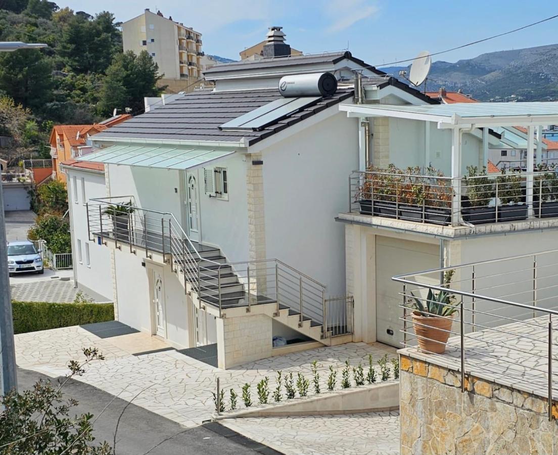 Apartmani Barnjak トロギール エクステリア 写真
