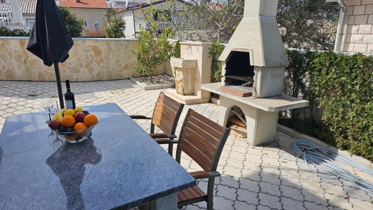 Apartmani Barnjak トロギール エクステリア 写真