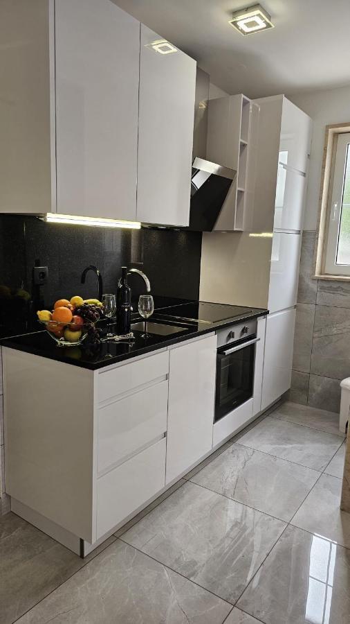 Apartmani Barnjak トロギール エクステリア 写真