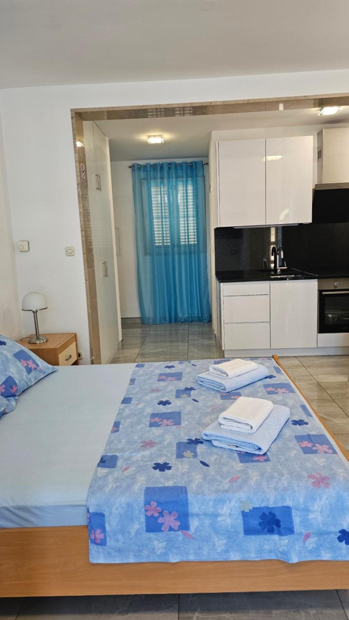 Apartmani Barnjak トロギール エクステリア 写真